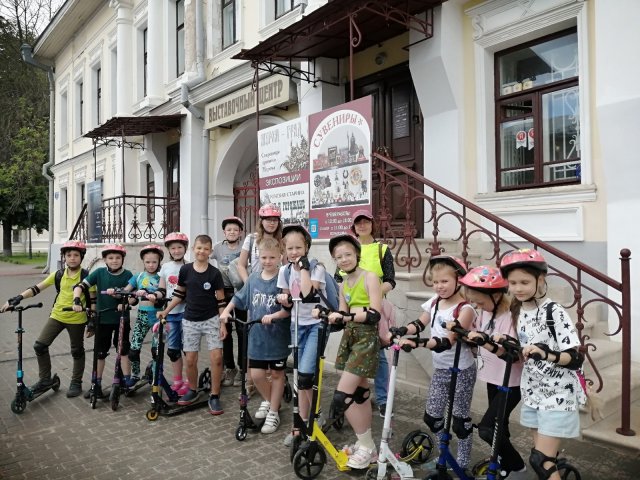 Фото из архива библиотеки-филиала № 4