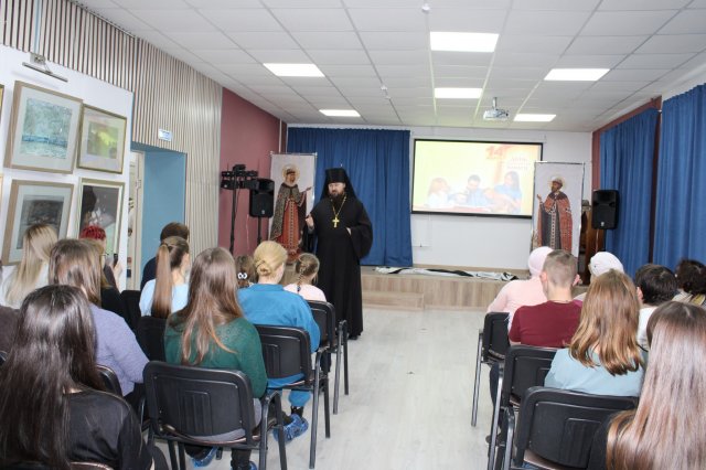 ЧЕРЕЗ КНИГУ К ДОБРУ И СВЕТУ